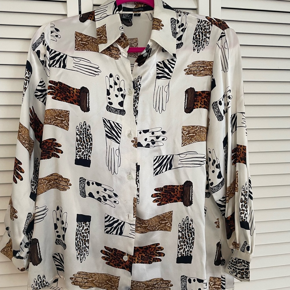 Silk Gloves and Mittens Button Down Ishyu Blouse